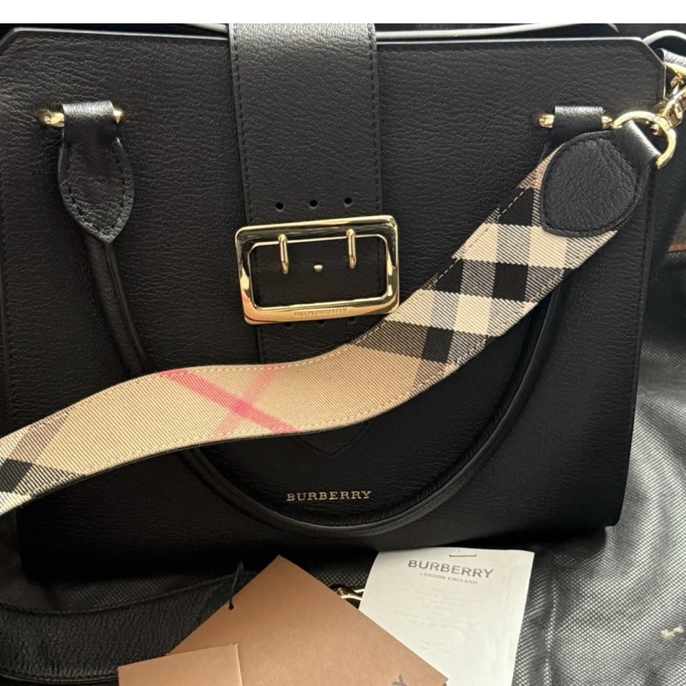 Burberry Black Leather Shoulder Bag top handle satchel with magnetic Strap